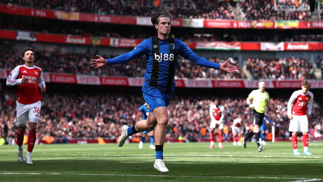 আর্সেনালের ‘মুখে বড় ঘুষি’ দিয়েছে বোর্নমাউথ